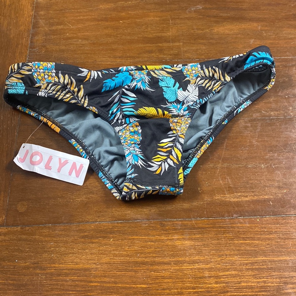 Jolyn patterned bottoms
